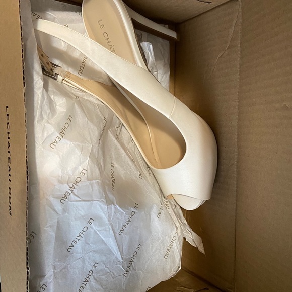 White heels - Picture 10 of 10